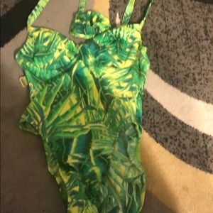 Ladies sz L one piece swimsuit